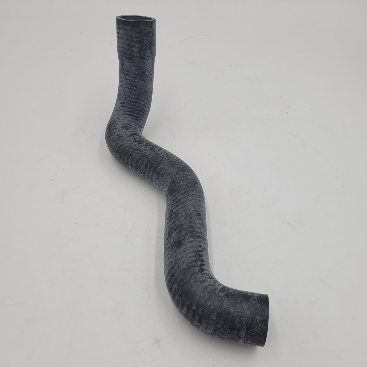DEFENDER V8 Bottom Hose Part NTC3543