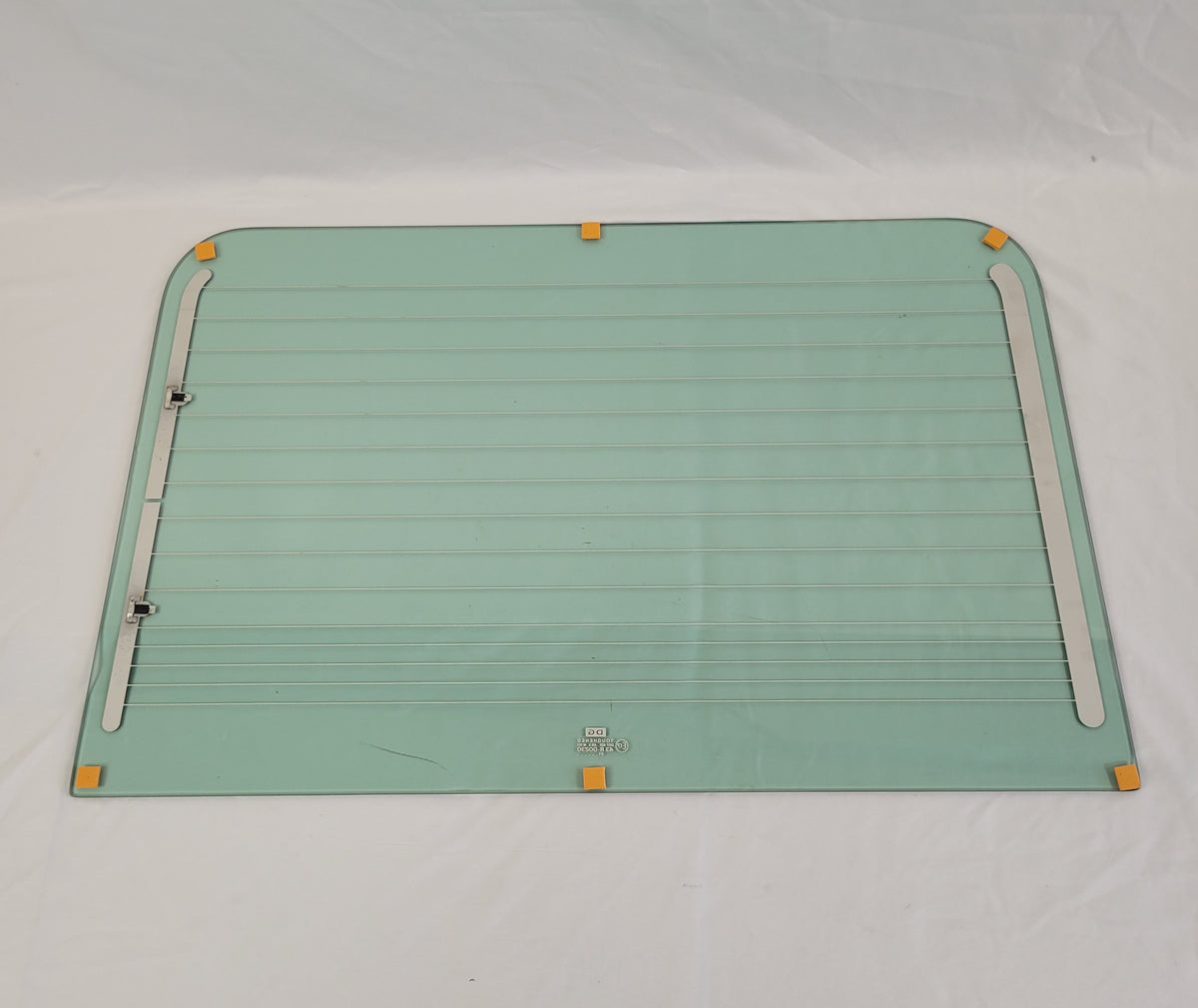 LR Defender 90 110 Rear Window Heated MTC8951D