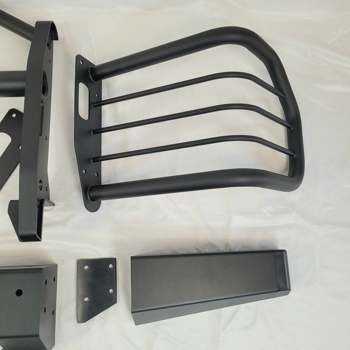DEFENDER FALCO FR BUMPER(NO WINCH MOUNT) FRONT CENTER & LEFT/RIGHT GRILLE GUARD FAL003UK