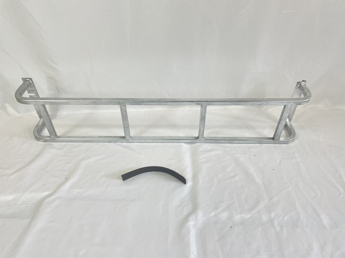 LR SERIES DEFENDER 90/110' -16 Galvanized Rear Ladder DA1089