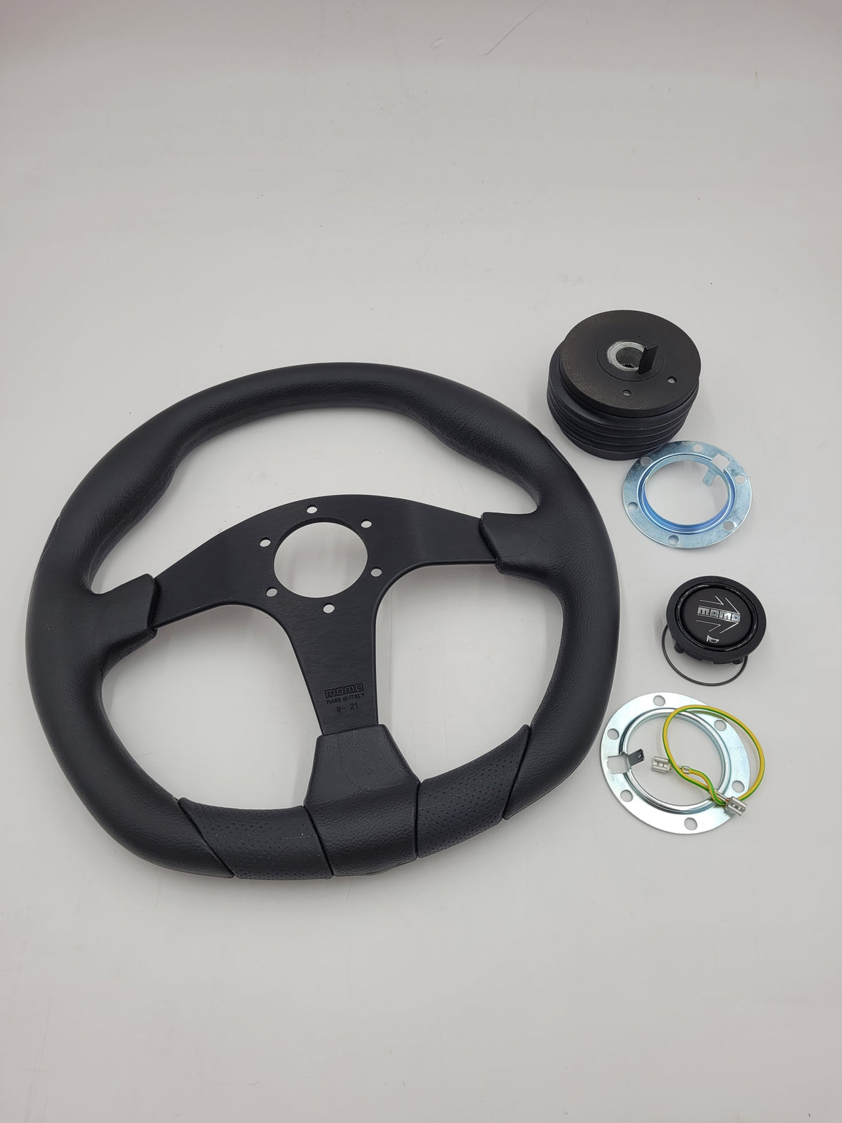 Land Rover 350mm Steering Wheel with 36 spline boss Part DA5726 and DA5734