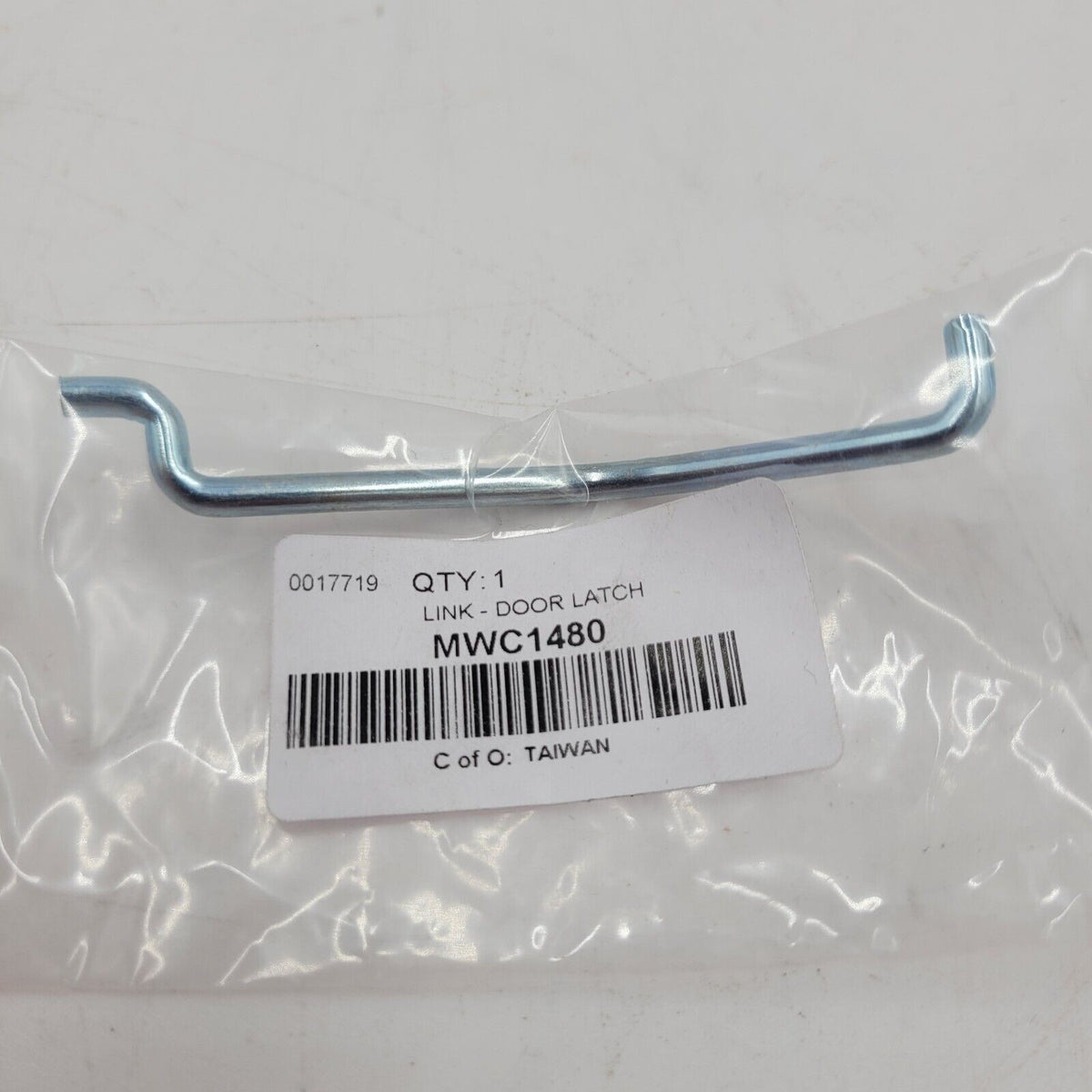 LR Defender -16 Front Door Lock Link - Right hand side MWC1480