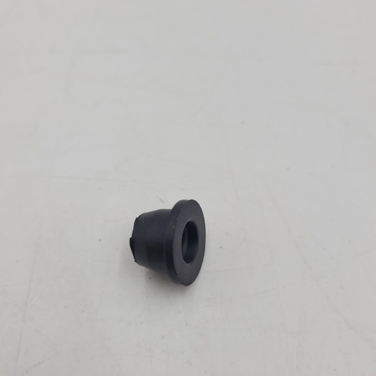 LR DEFENDER -06 /DISCOVERY I /RRC Grommet Washer Pump-Reservoir RTC3959