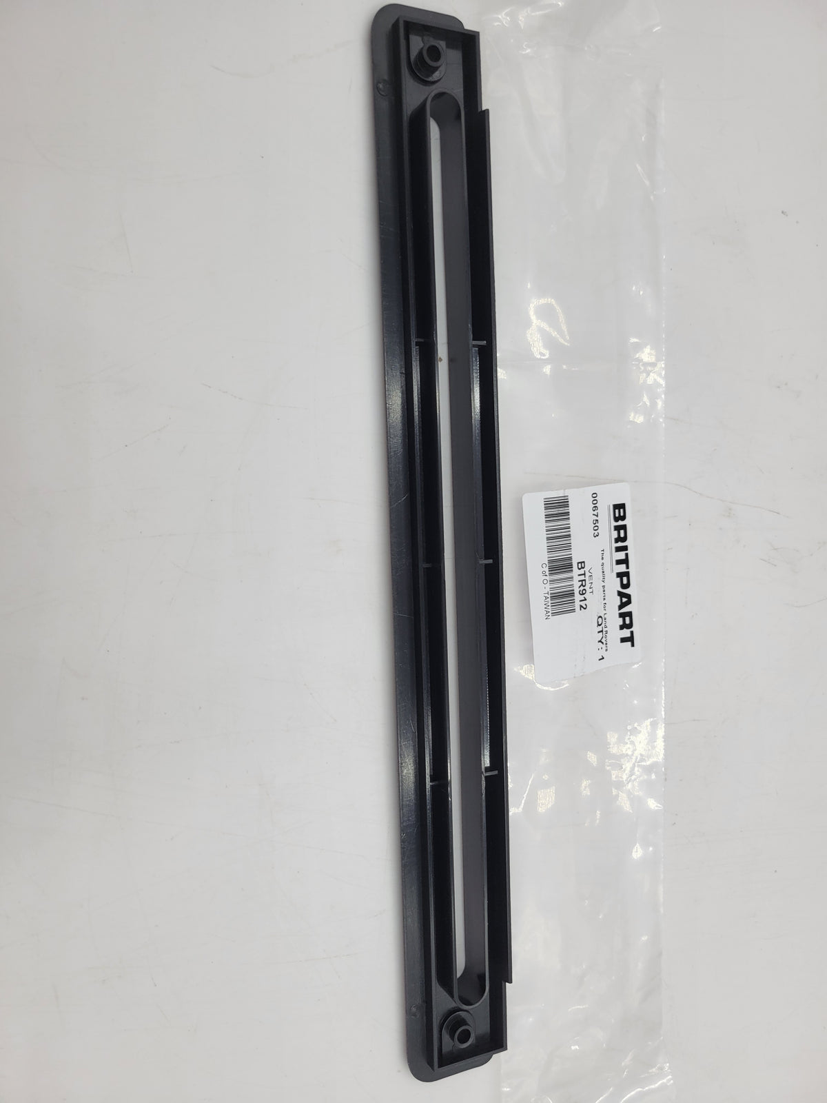 LR DEFENDER -06 Demister Vent Dash Top Defender BTR912