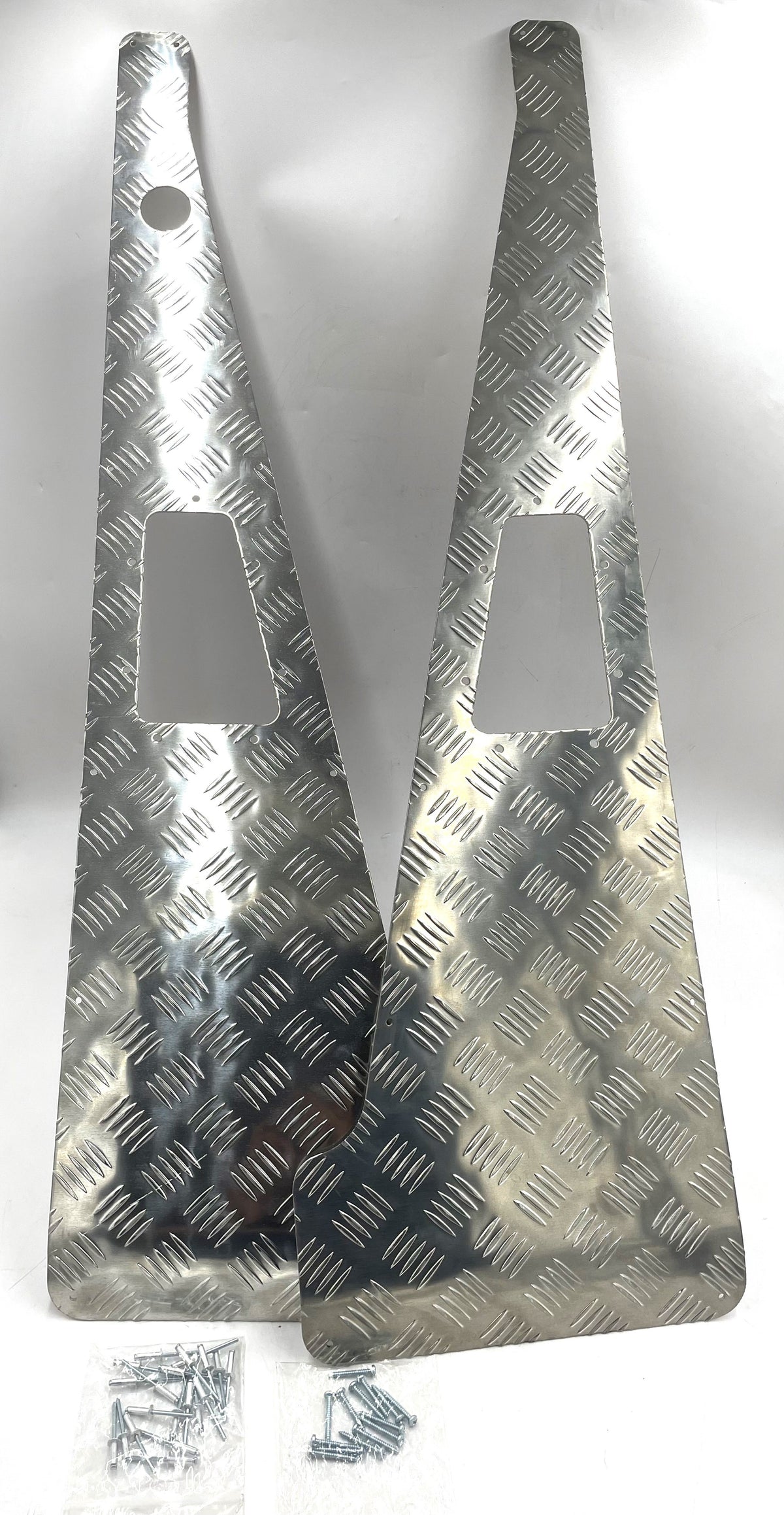 3MM Black Chequer w/ Aerial Hole