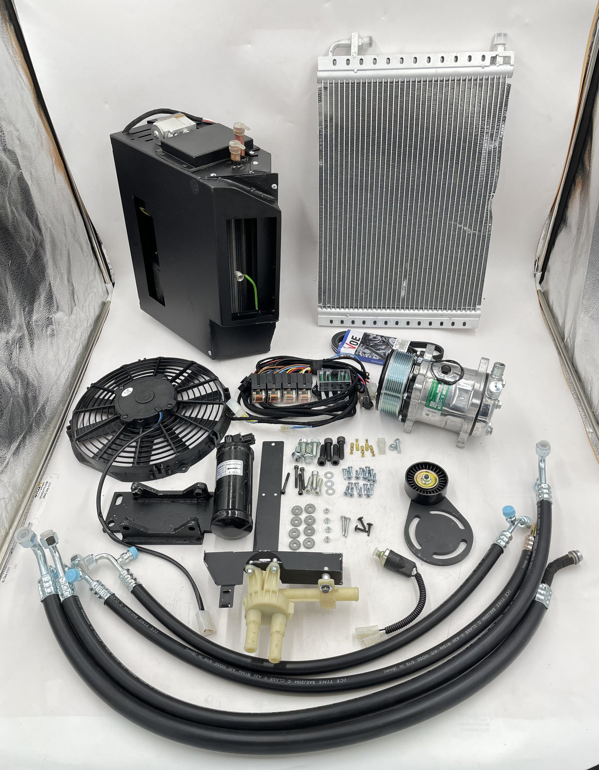 LR Defender PUMA DASH A/C Kit LHD/RHD 300Tdi RNAC300WD Condenser Damaged !