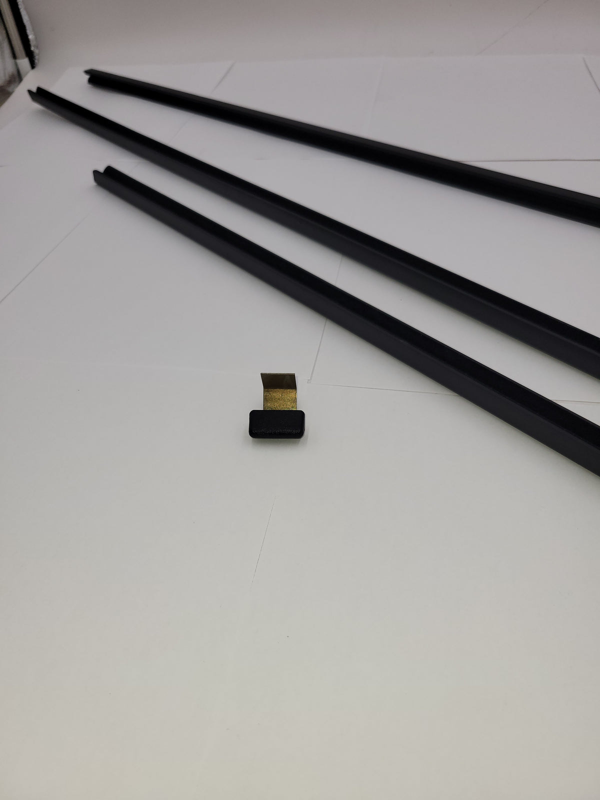 Front Window Channel Kit Defender