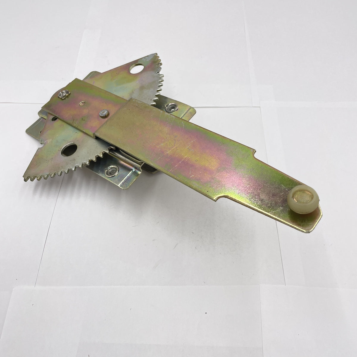 LR DEFENDER -06 Window Regulator LH Rear Side Door 110/130 MUC3027