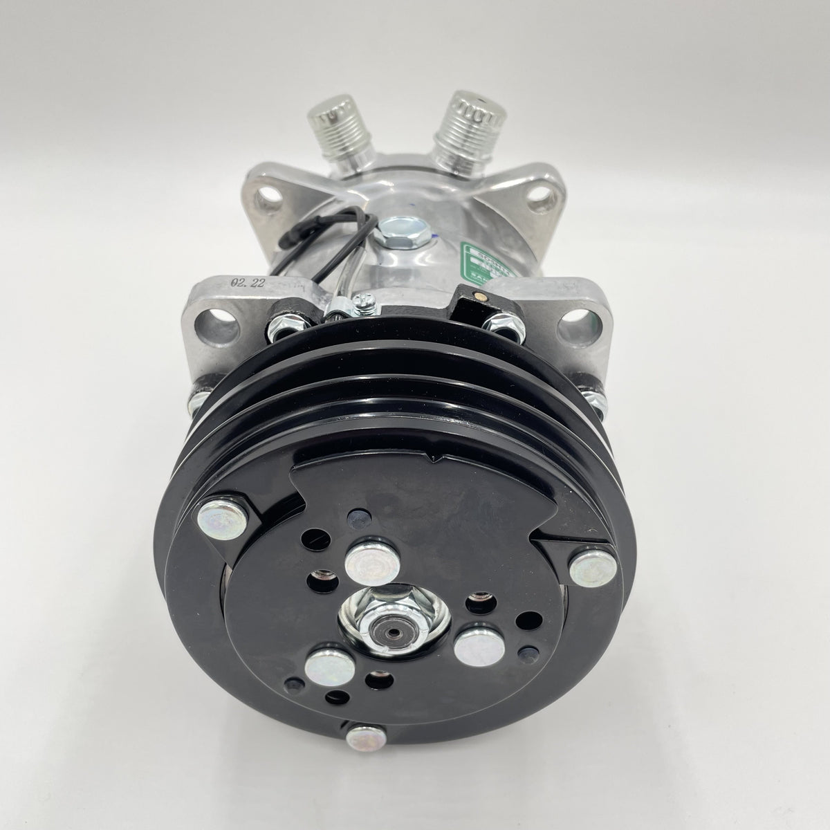 LR DEFENDER 200TDi / V8 A/C Compressor With V-Belt Pulleys SD5H14