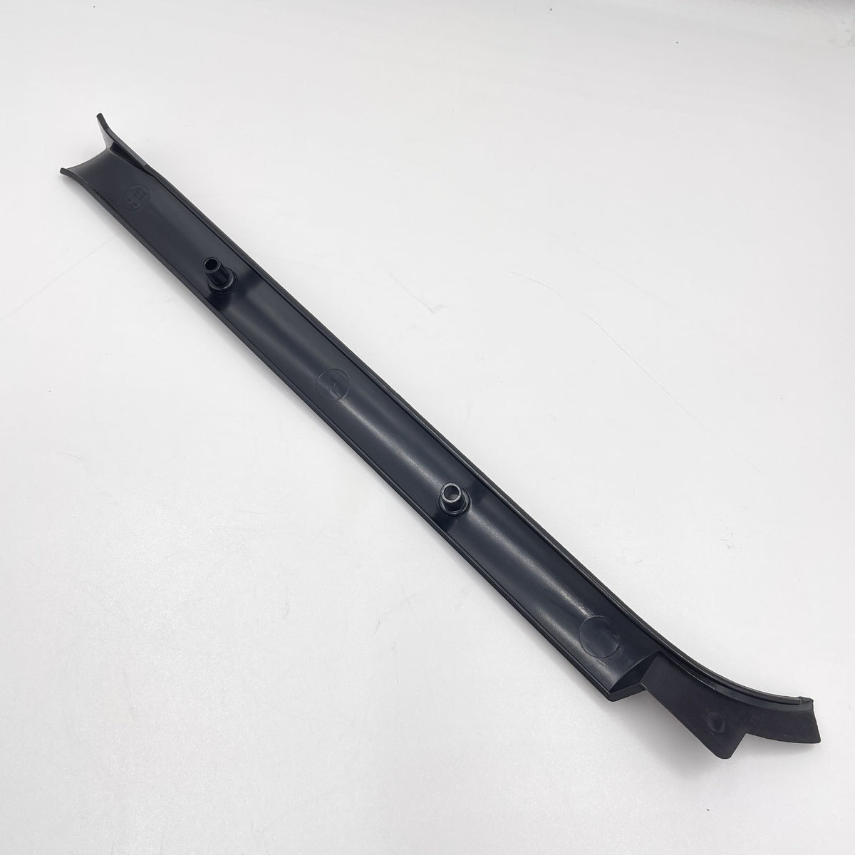 LR Defender -16 Right Hand A Post Trim Finisher JM-90907 / MTC5212