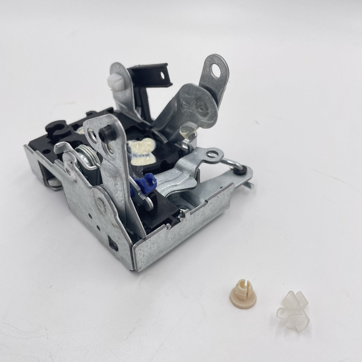 LAND ROVER DEFENDER FRONT DOOR LATCH LH PART FQJ500250