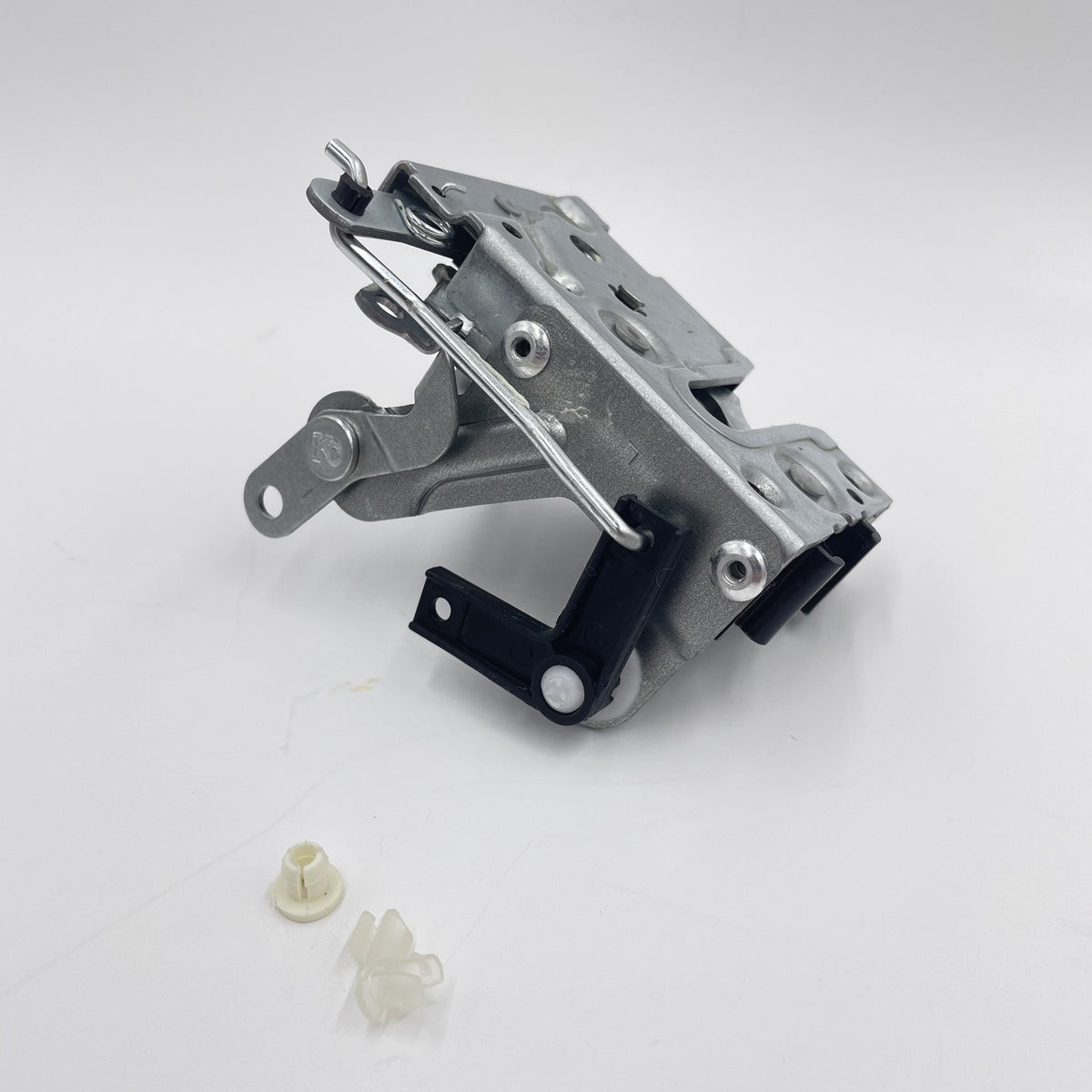 LAND ROVER DEFENDER FRONT DOOR LATCH LH PART FQJ500250
