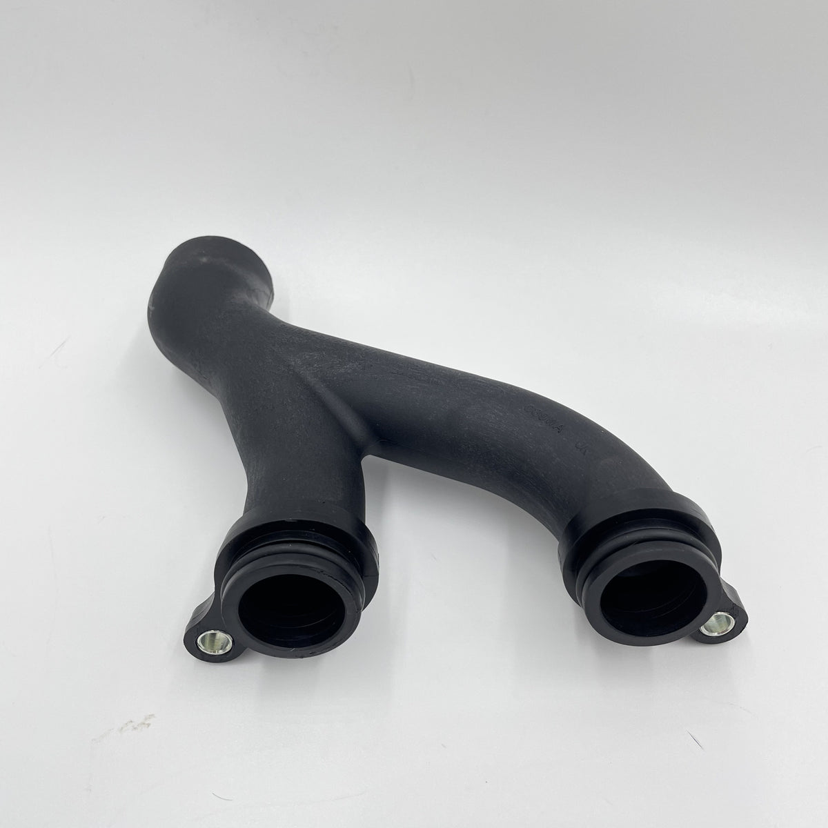 LR RR Petrol 3.0 V6 / 5.0 V8 Hose from Thermostat to Cylinder Block LR092992LR