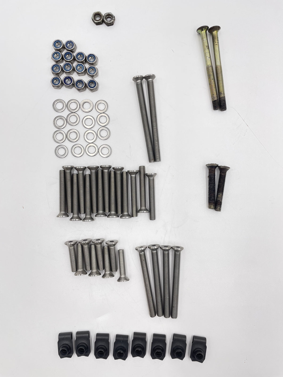 LR DEFENDER -16 Stainless Steel Hinge Bolt Kit FR&RR Side Door DA1133 Contains used 4 bolts and 2 nuts !!!