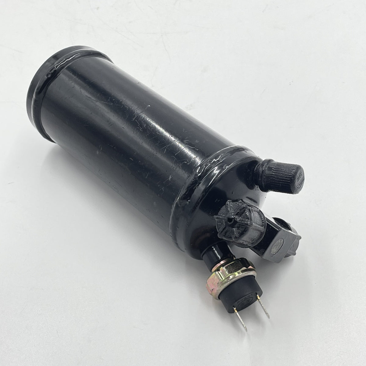 LR DEFENDER Receiver Dryer Assy With Sensor STC4851