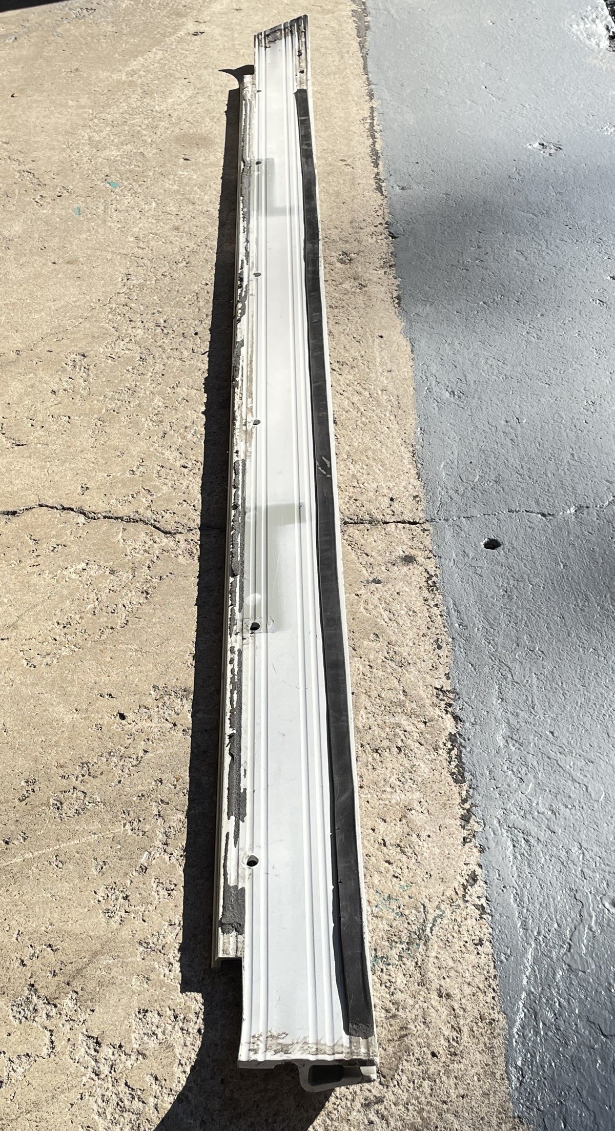 LR DEFENDER !!! USED !!! Header Rail For Soft Top RRC8597
