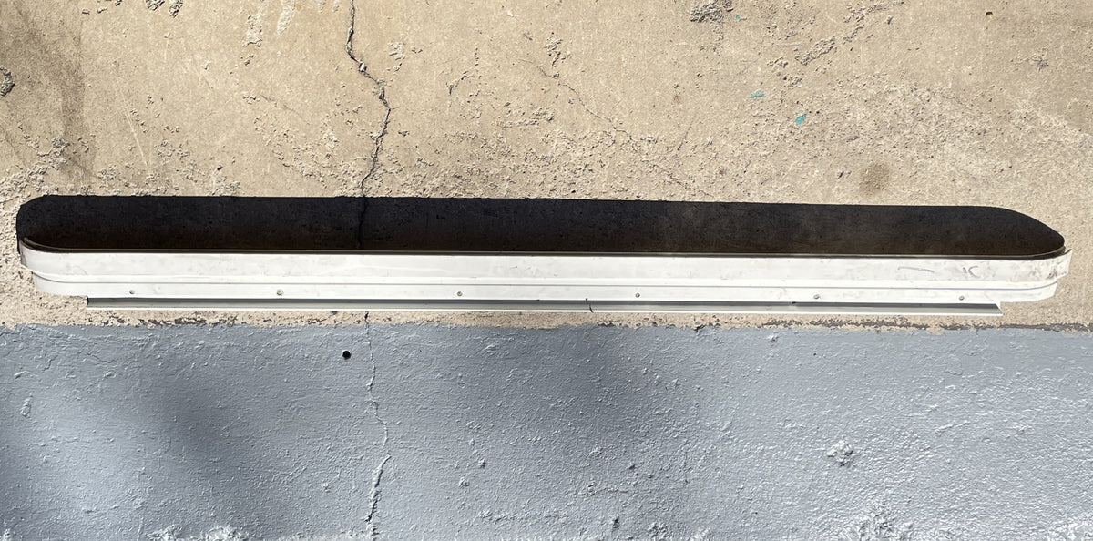 LR DEFENDER !!! USED !!! Header Rail For Soft Top RRC8597