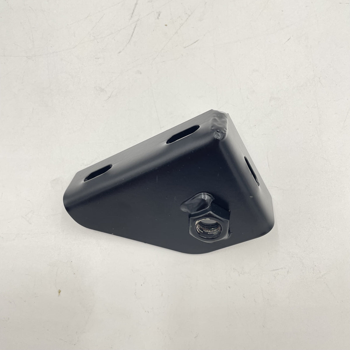 LR DEFENDER -16 Left Hand Seat Belt Bracket Lower Bracket 345101