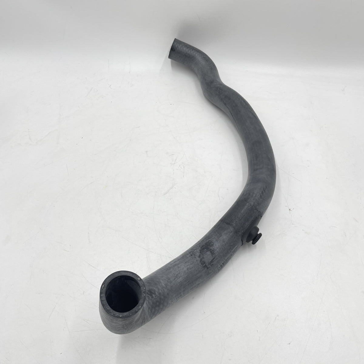 LR DEFENDER TD5 up to -04 Bottom Radiator Hose PCH115470