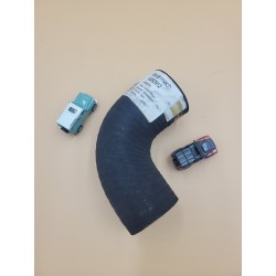 LR DISCOVERY RRC 300TDi Intercooler Elbow Hose Turbocharger - Pipe ESR2912