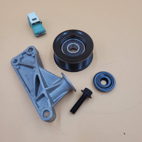 LR DEFENDER DISCOVERY II Fan Belt Bracket and Idler ERR6949