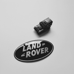 LAND ROVER RANGE ROVER 03-06 GRILLE BADGE BLACK ON SILVER - GENUINE DAG500160