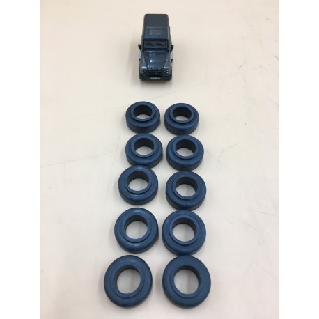 SET X 10 LR SERIES DEFENDER Fuel Tank Mounting Rubber 90508545