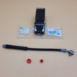 LR DISCOVERY III IV RR SPORT 06-13 Rear Outer Brake Hose to Caliper LR018111X