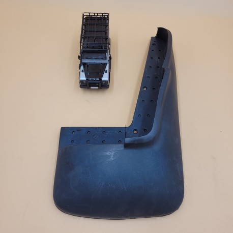 LAND ROVER RANGE ROVER RIGHT HAND SIDE MUDFLAP REAR OEM PART CAT101160A