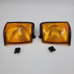 Land Rover Discovery 2 1999-2002 front indicator lamp set XBD100870 & XBD100880