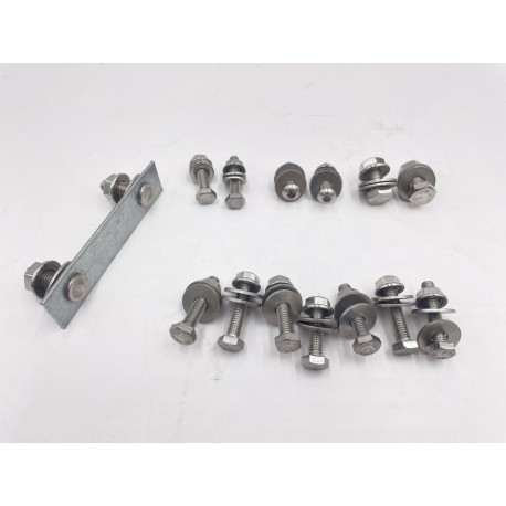 STAINLESS STEEL REAR SAFARI DOOR BOLT KIT – LR DEFENDER & SERIES 2 & 3 YRM1006