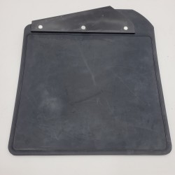 LR DEFENDER -16 Front Right Hand Mudflap With Bracket LR055323