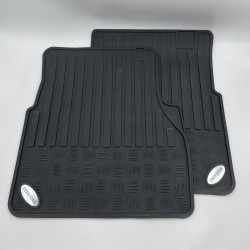 LR DEFENDER -07 Front Rubber Mat Set VPLDS0674AF One emblem cracked !