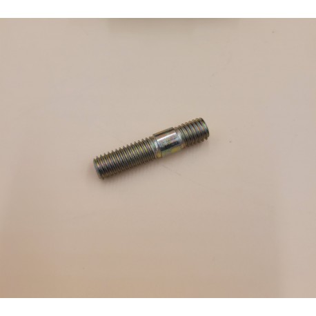 LR DEFENDER V8 PUMA Diesel Manifold Stud Turbo-Manifold ERR551L / LR009704