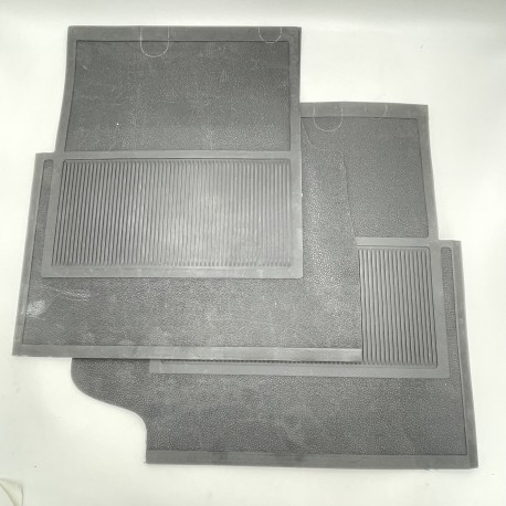 LR DEFENDER Rubber Footwell Mat Set Pair In Black DA4502