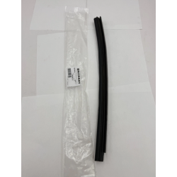Mouse over image to zoom Land Rover Defender Hardtop Side Panel to Body Waistline Sealing Rubber 333487
