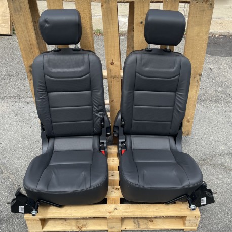LR DEFENDER PUMA Leather 3rd-Row Tumble-Down Seats Set LRI33040 Some Scratches !