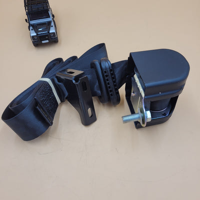 Body Interior · Seat Belts · Front 83 - 06