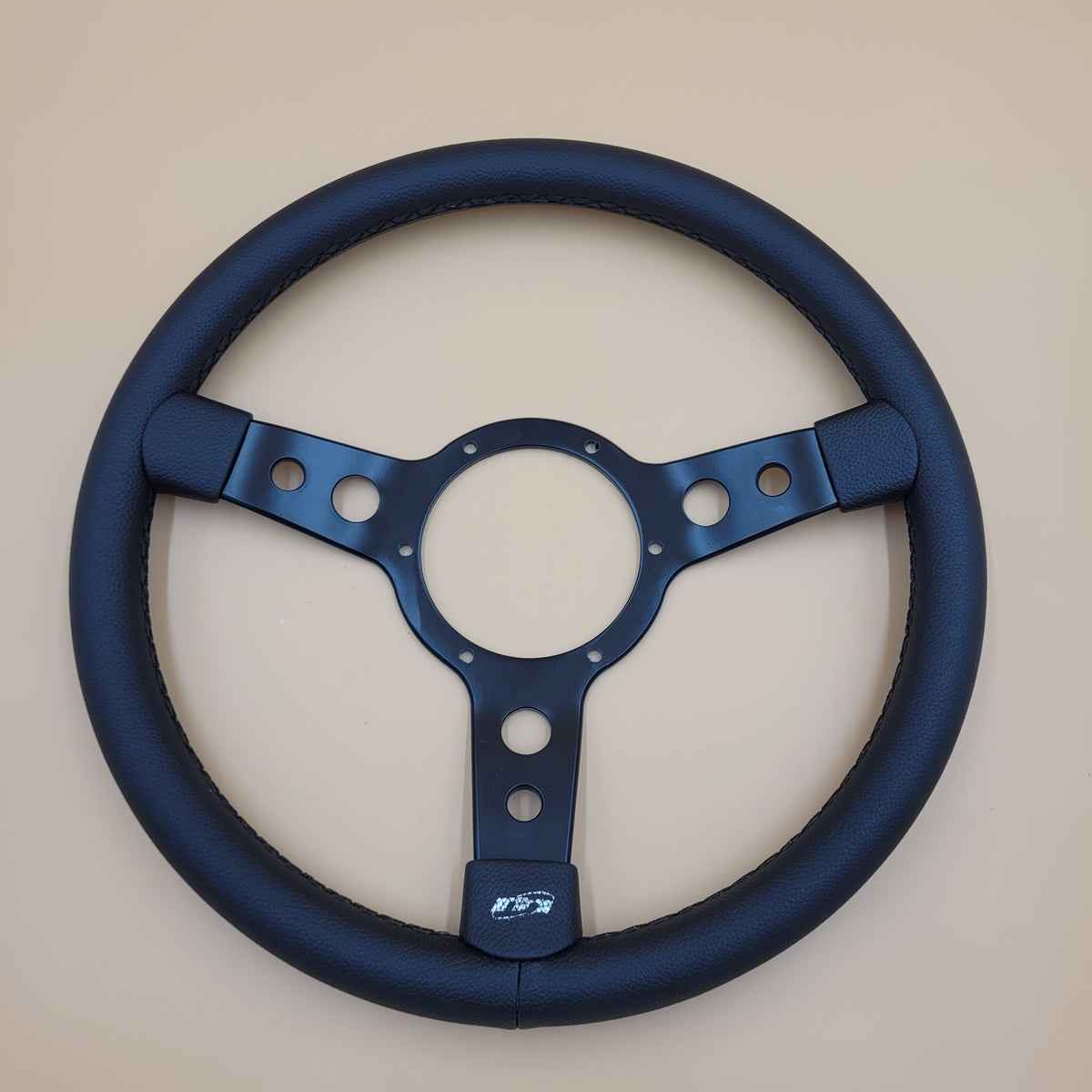 LR DEFENDER -16 Mountney Steering Wheel 14' Black Vinyl with Black Spokes DA4654