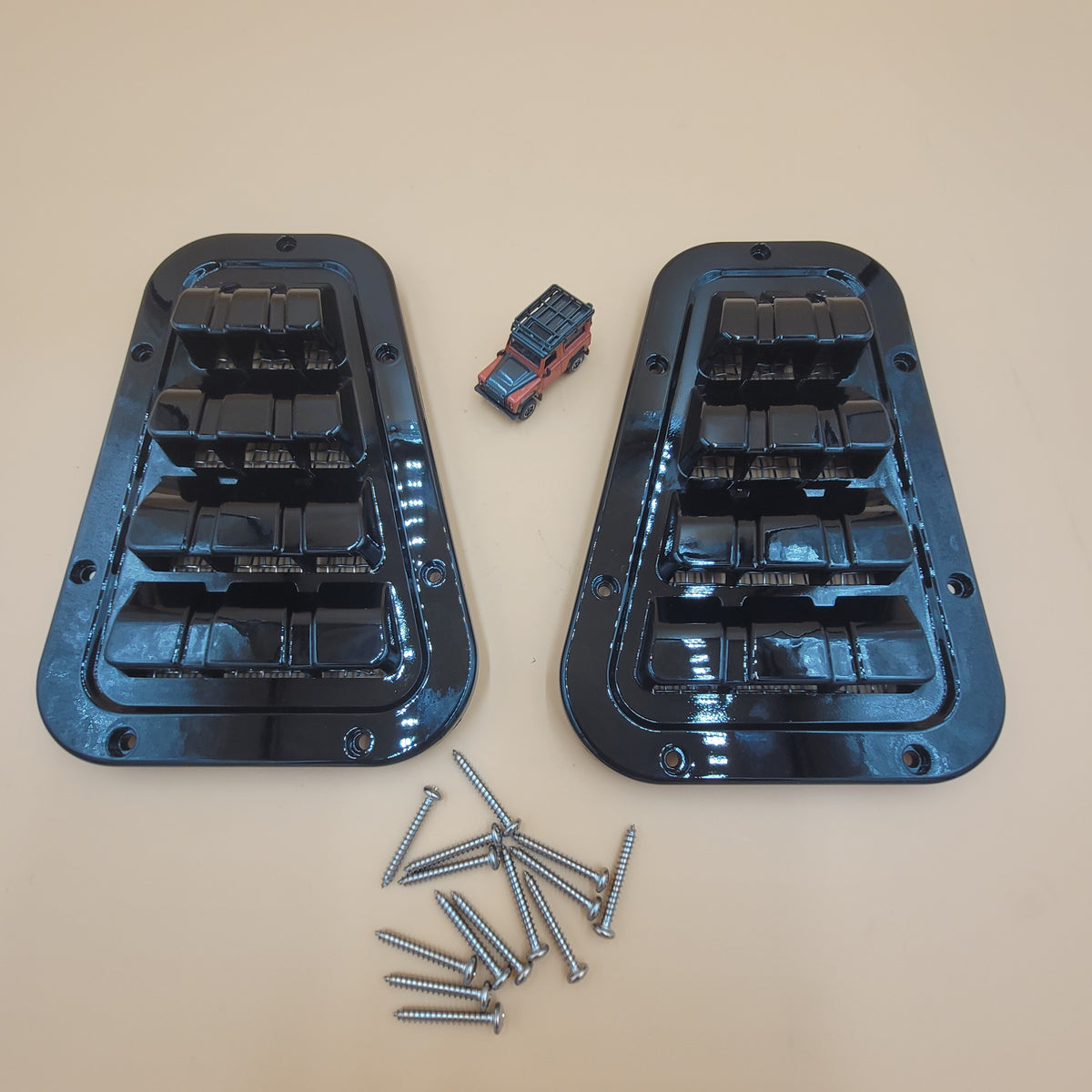 Defender Gloss Black Two Line Top Vent Part BA9462