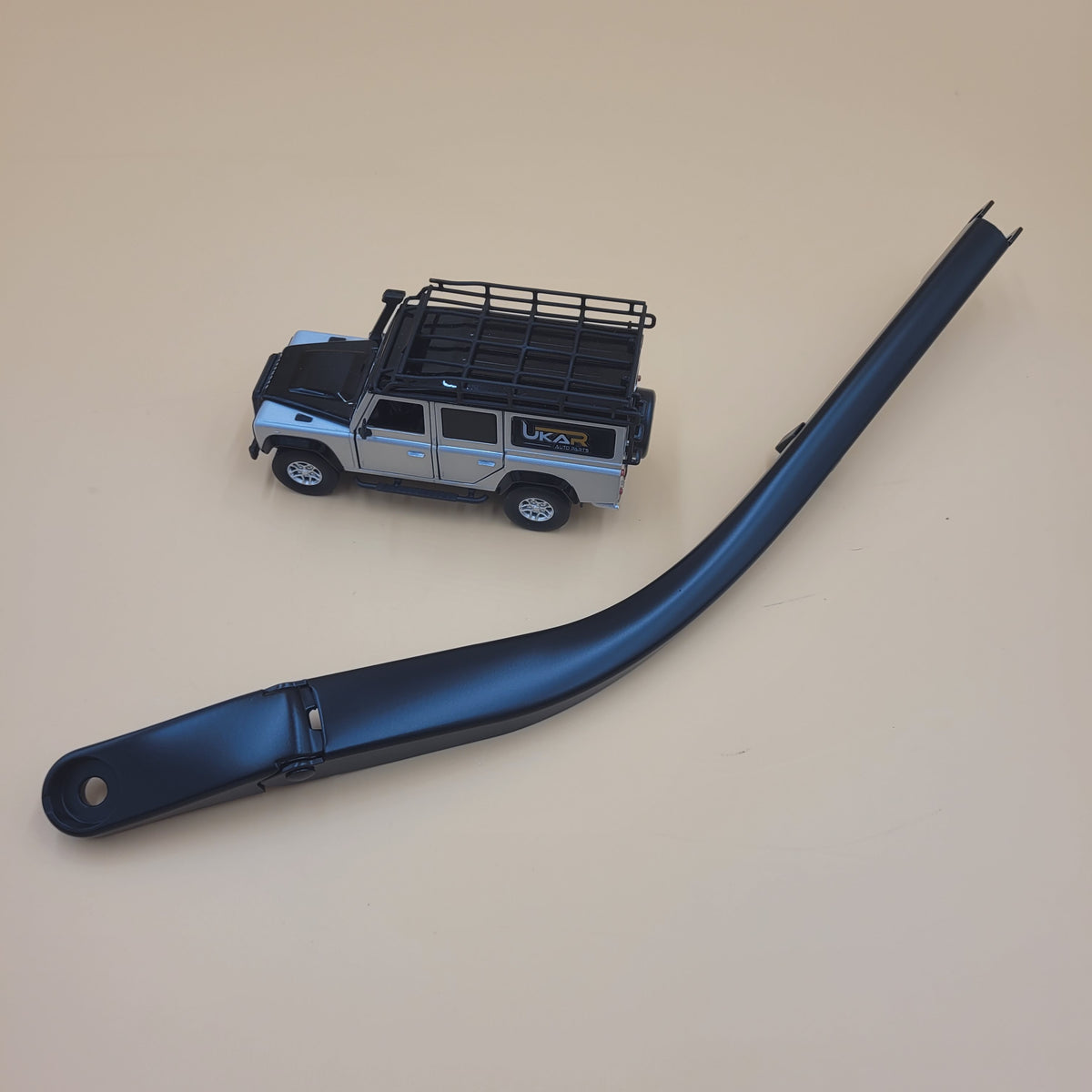 LR DISCOVERY II GENUINE Front L&R Wiper Arm For LHD DKB102840