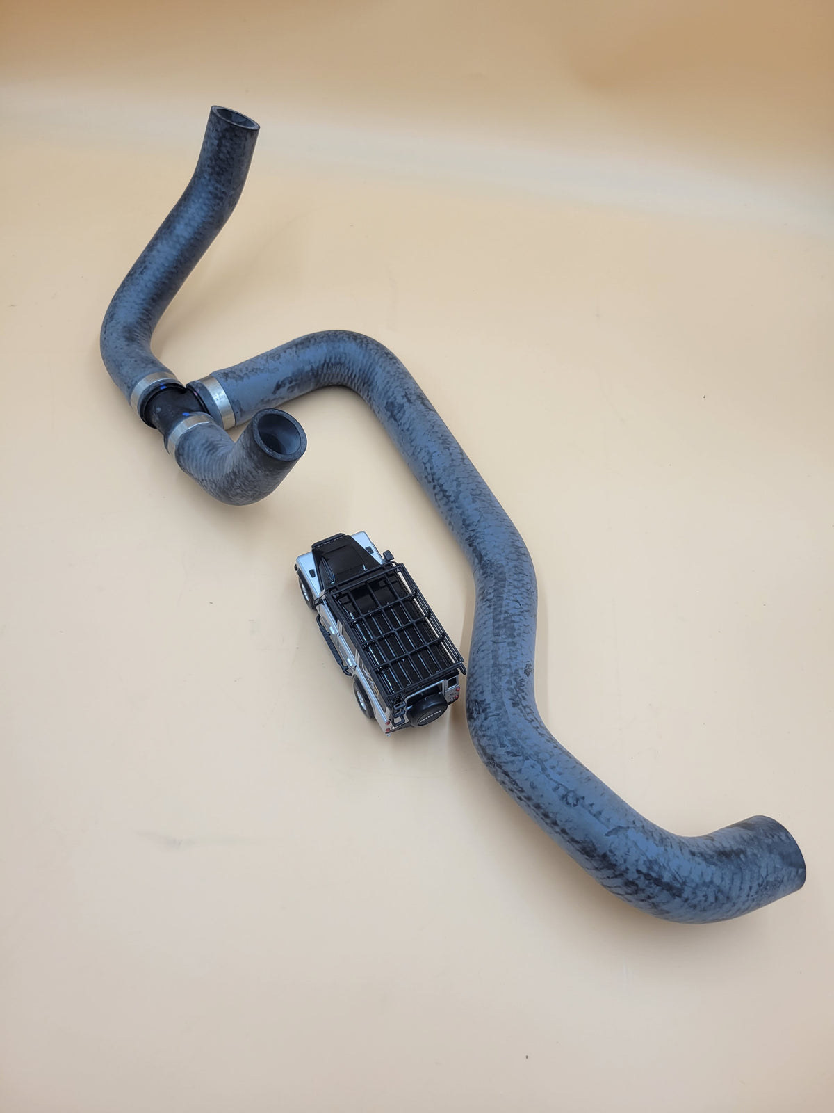 LR DISCOVERY II V8 Top Hose Part PCH000460