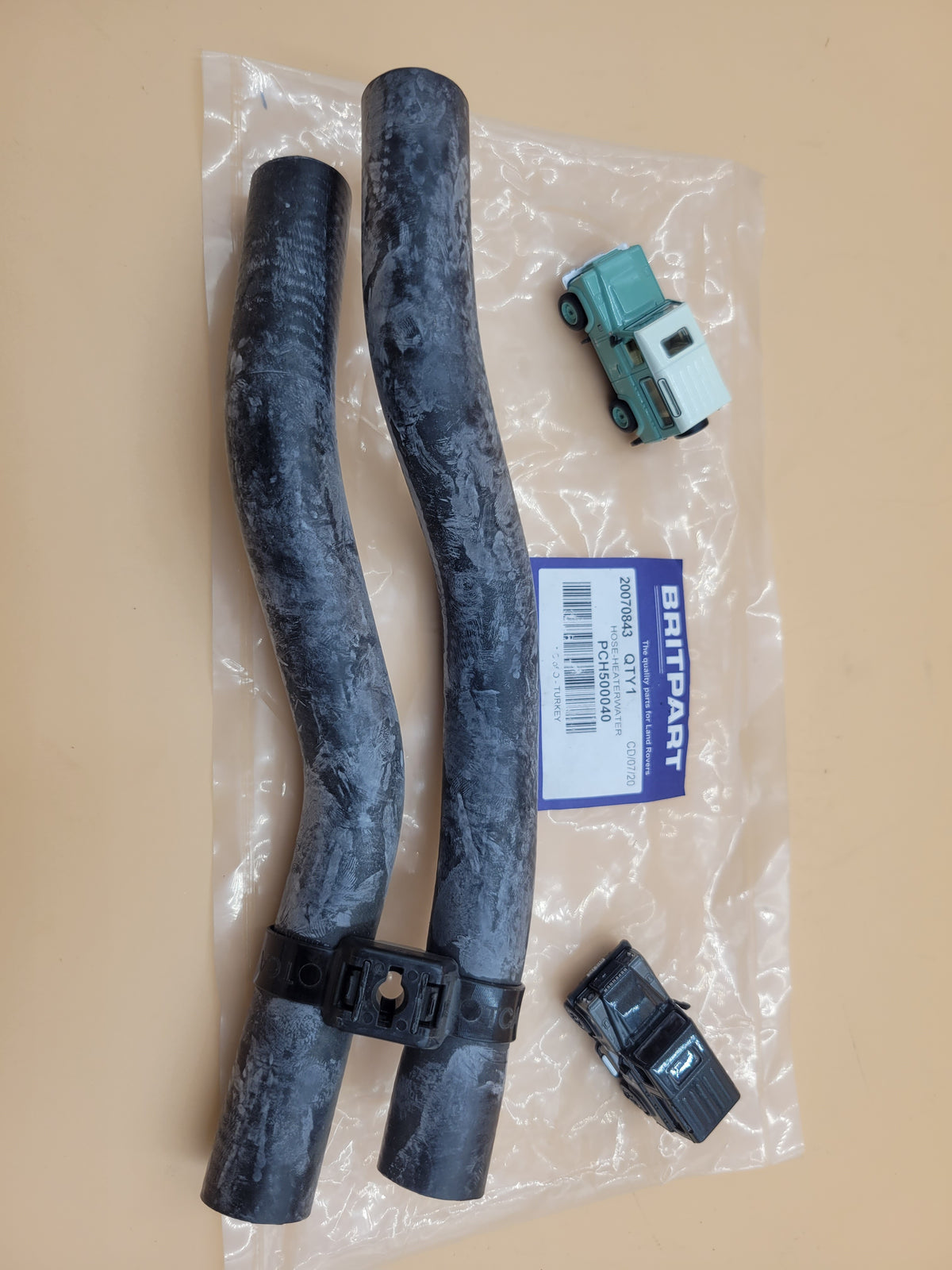 LR DISCOVERY II V8 Petrol Heater Hose Inlet and Outlet PCH500040