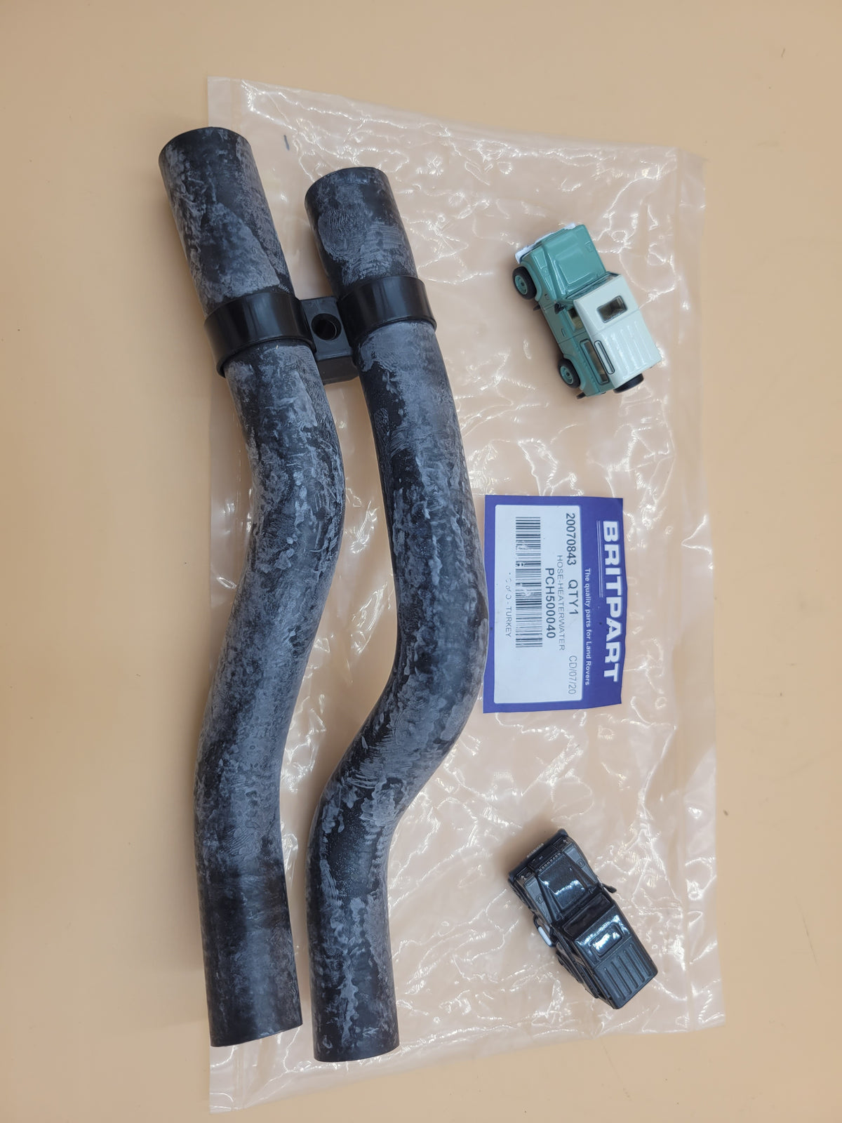 LR DISCOVERY II V8 Petrol Heater Hose Inlet and Outlet PCH500040
