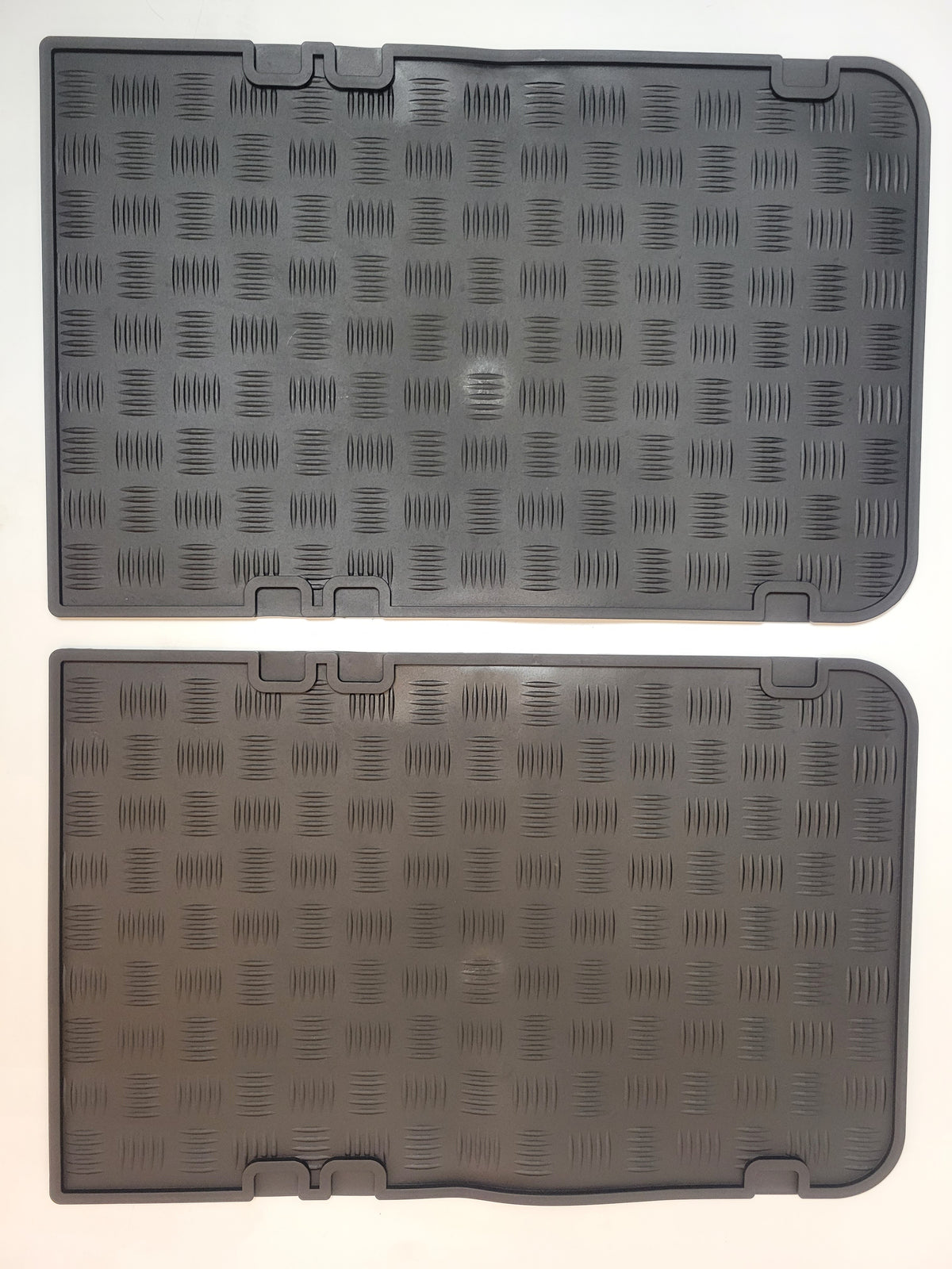 MIDDLE ROW FLOOR MATS SERIES II/IIA/III & DEFENDER 110/130 Part EXT017-3