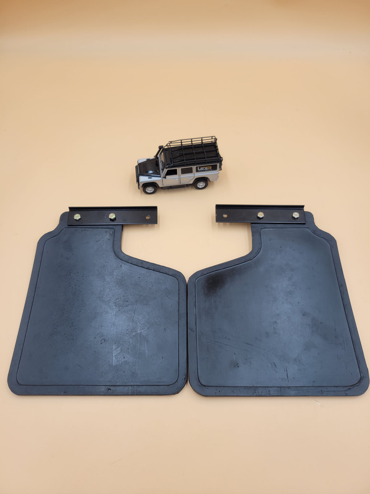 LR DISCOVERY I Front Mudflap Kit With Brackets & Fixings RTC6820