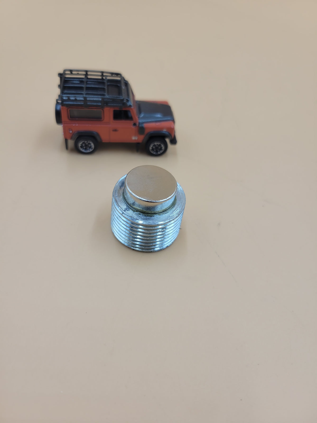 LR DEFENDER DISCOVERY 02- Magnetic Differential Drain Plug TYB500120