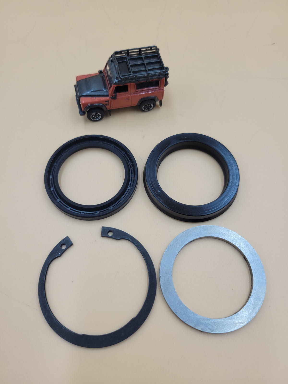 LR DISCOVERY II Steering Box Overhaul Kit Part QFW100180