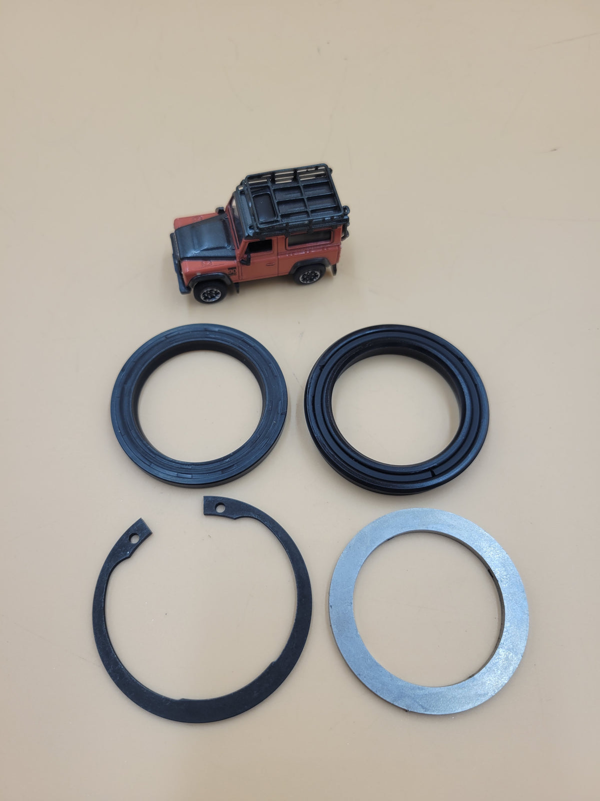 LR DISCOVERY II Steering Box Overhaul Kit Part QFW100180
