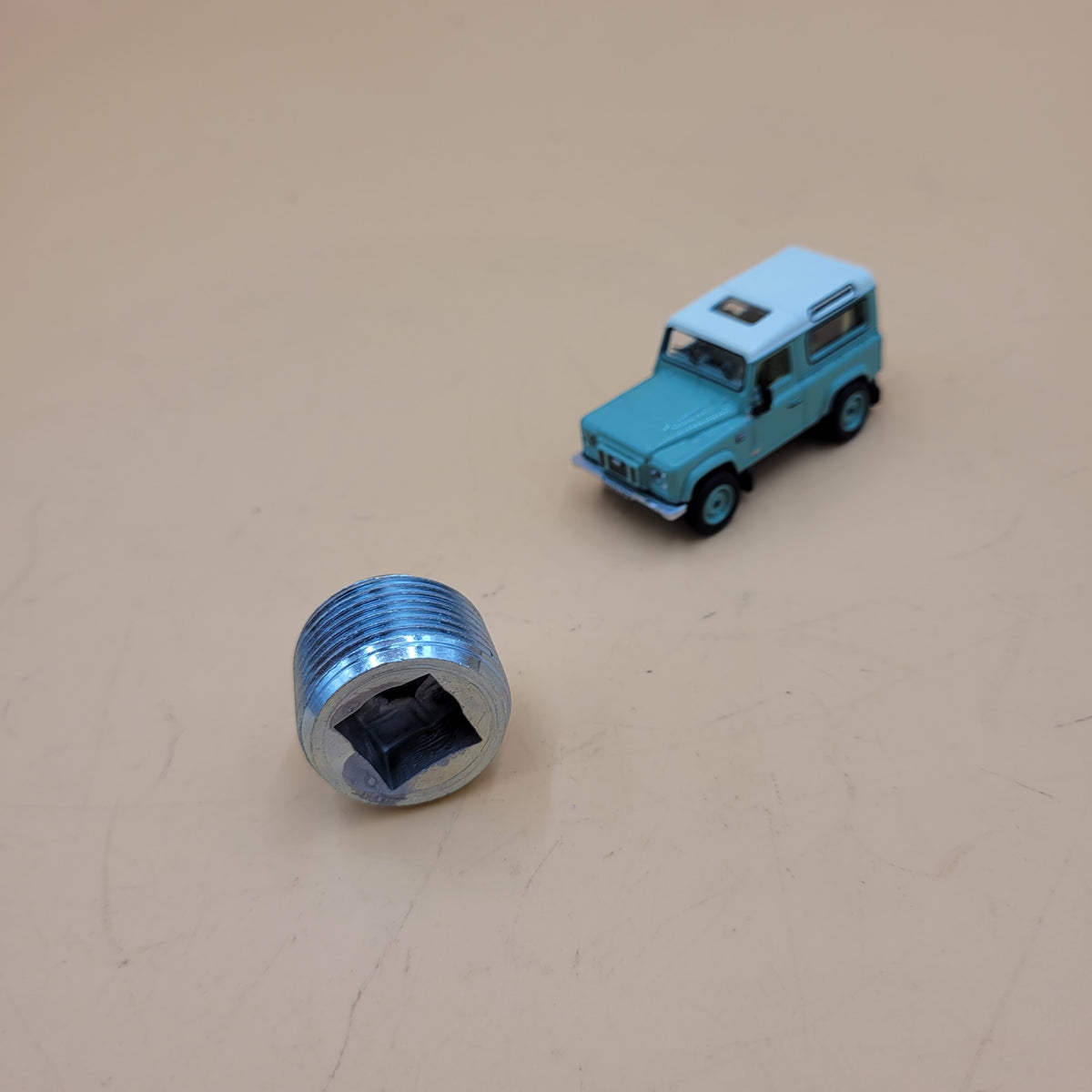 LR DEFENDER DISCOVERY I RRC Drain Plug Transfer Box & Differential 608246